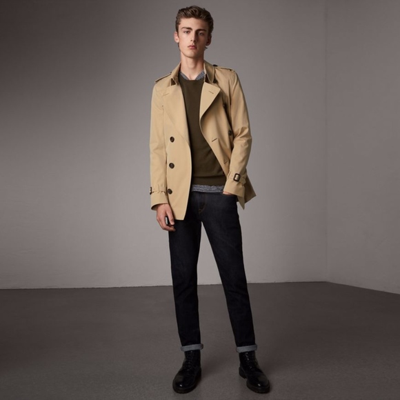 Burberry Other - Burberry The Sandringham – Short Trench Coat 46R